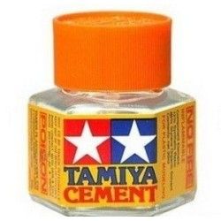 Colle liquide Tamiya 87012 (orange HEXAGONALE )